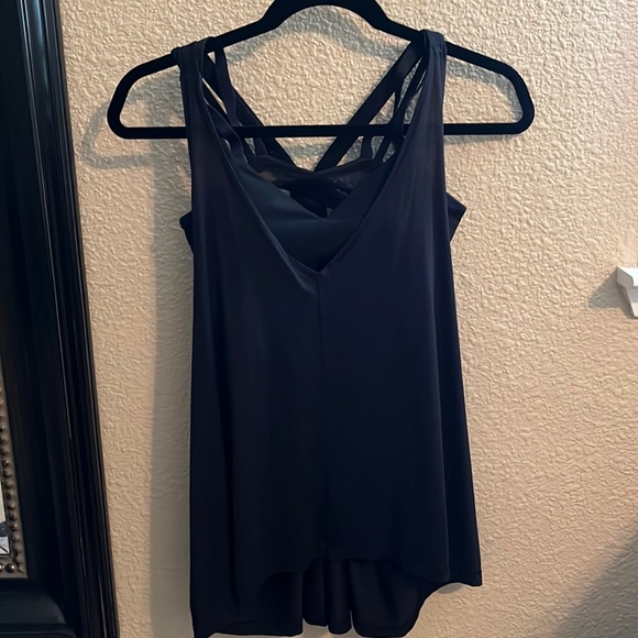 Lululemon activewear tank top - Picture 1 of 2